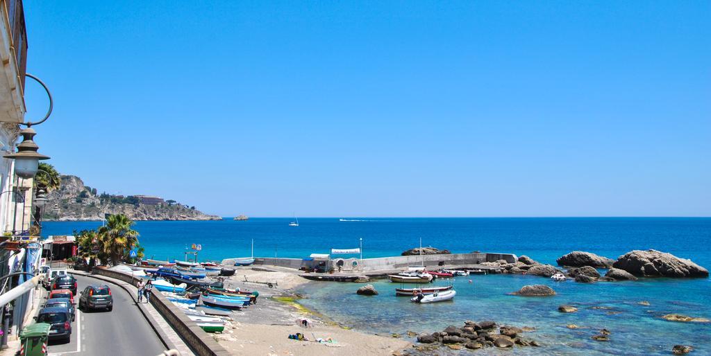 شقة Taorminaxos Wonderful Seaview جيارديني ناكسوس المظهر الخارجي الصورة